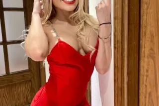 HELLO LOVE, I HAVE ALL THE QUALITIES YOU’RE LOOKING FOR IN A BEAUTIFUL BLONDE WOMAN 👱♀ I’M AVAILABLE 24/7, WRITE TO ME AND LET’S ARRANGE AN APPOINTMENT I’LL WAIT FOR YOU HONEY 🫶 💋 - Image 1